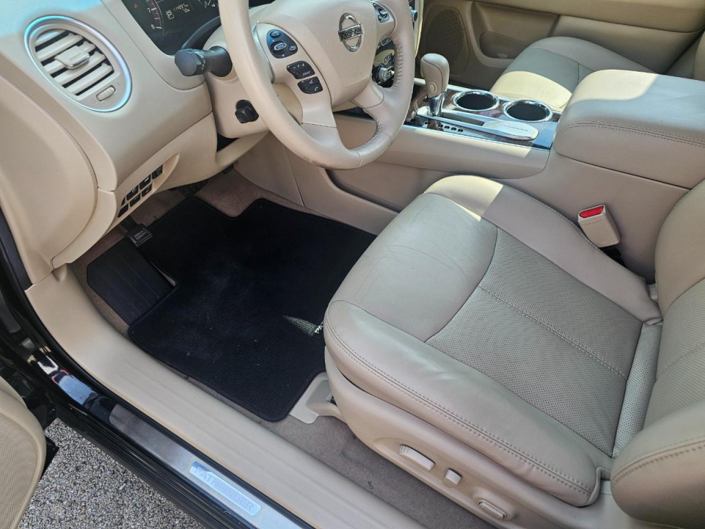 2014 Nissan Pathfinder Image 27