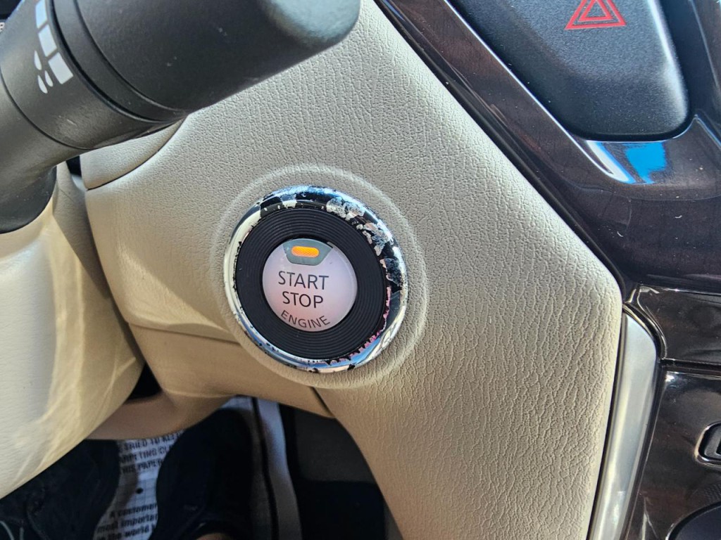2014 Nissan Pathfinder Image 39