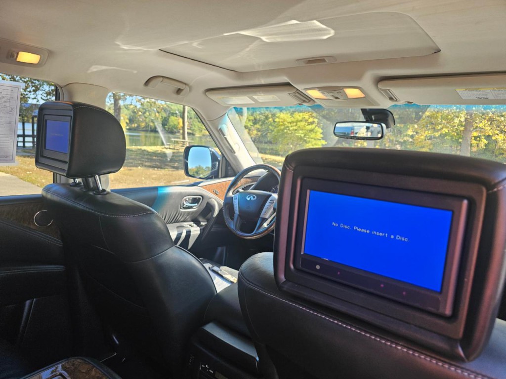 2015 INFINITI QX80 Image 20