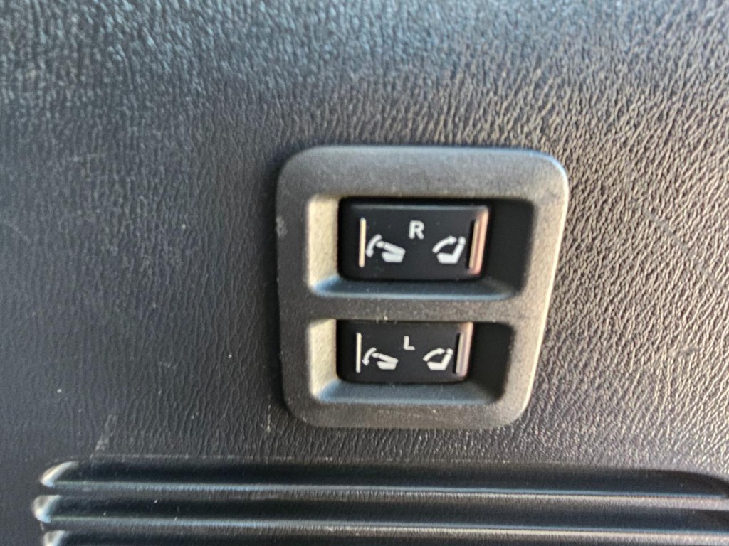 2015 INFINITI QX80 Image 23