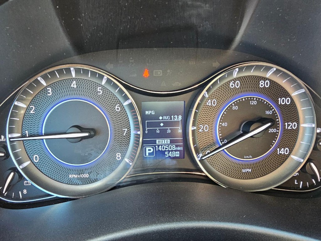 2015 INFINITI QX80 Image 39