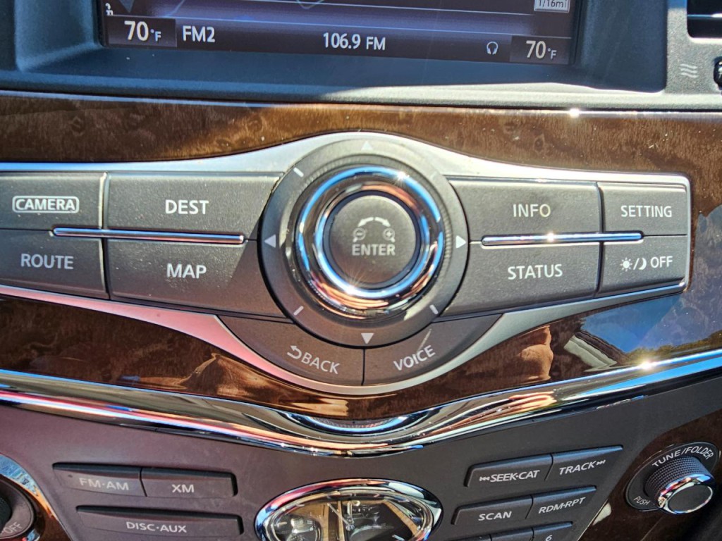 2015 INFINITI QX80 Image 45
