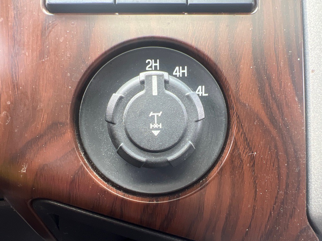 2013 Ford F-350 Image 24