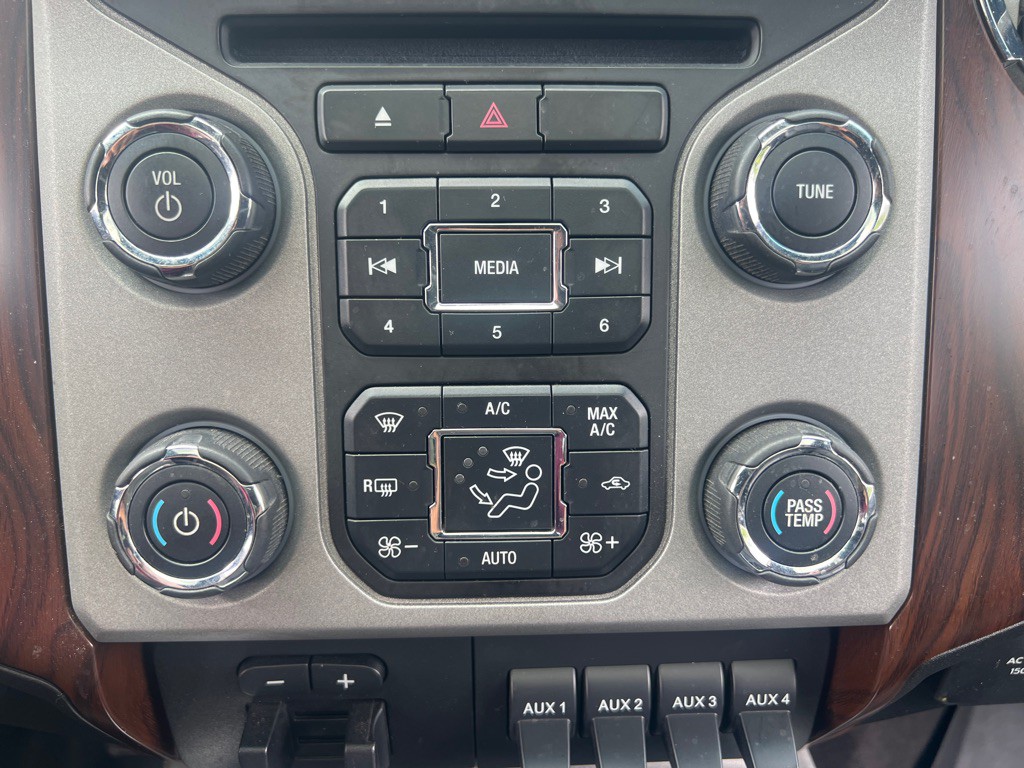 2013 Ford F-350 Image 29
