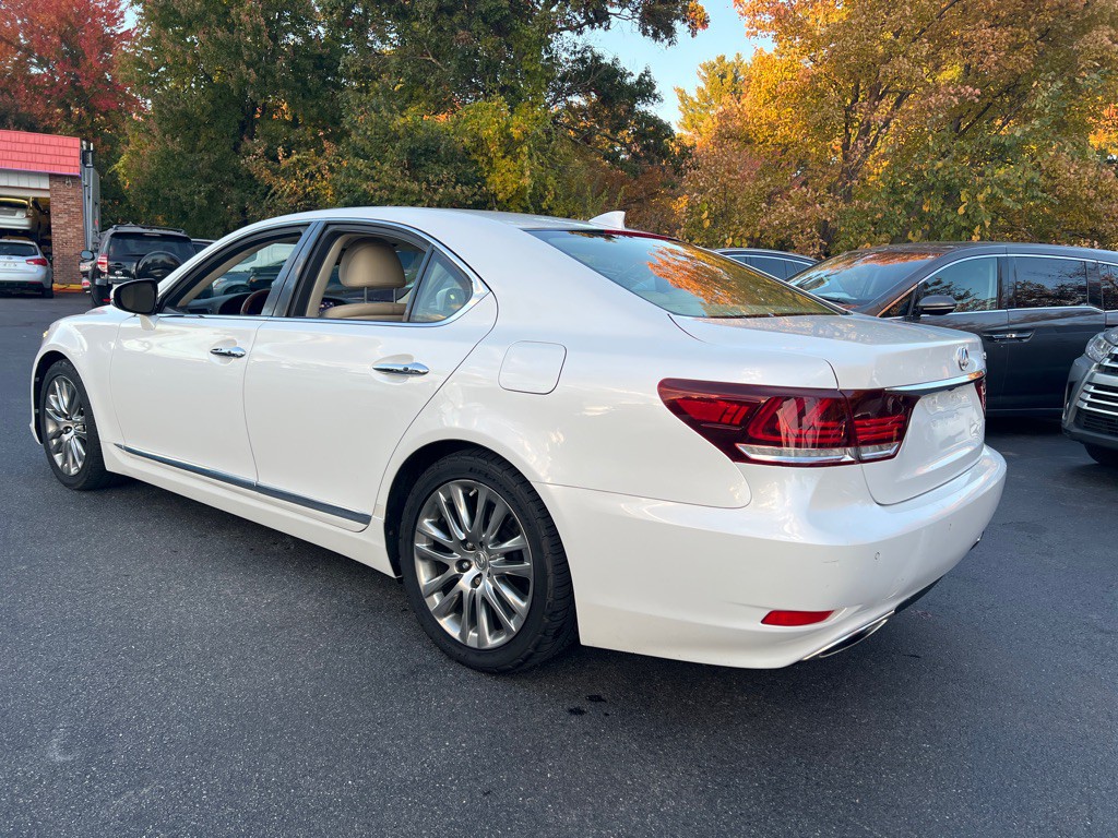 2015 Lexus LS 460 Image 3
