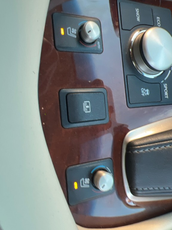2015 Lexus LS 460 Image 26