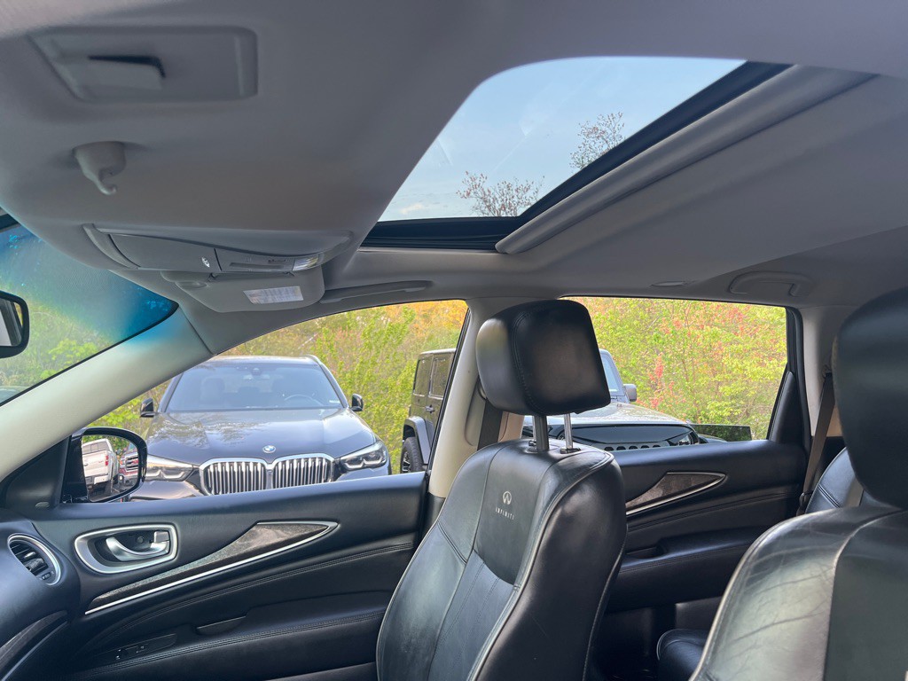 2013 INFINITI JX35 Image 35