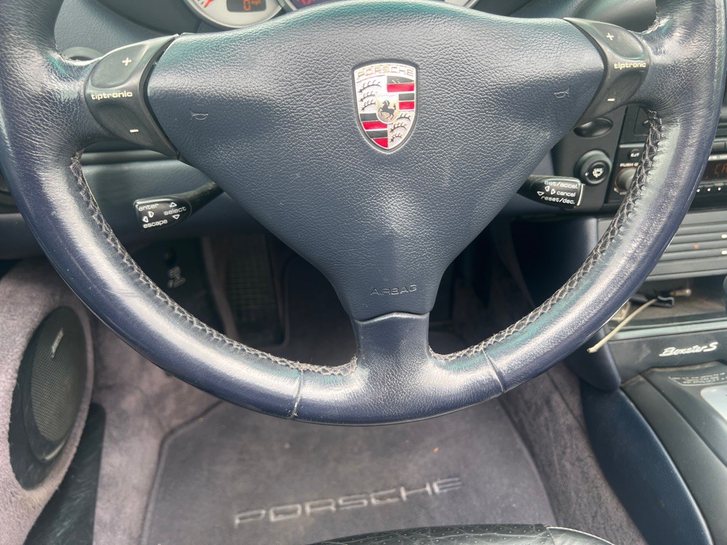 2004 Porsche Boxster Image 15