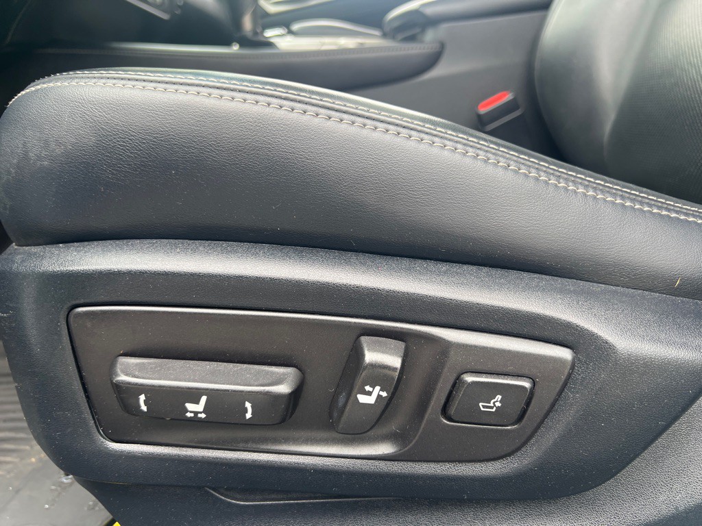 2020 Lexus GS Image 30