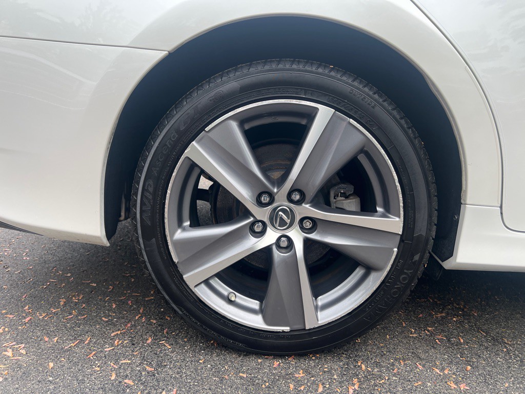 2020 Lexus GS Image 36
