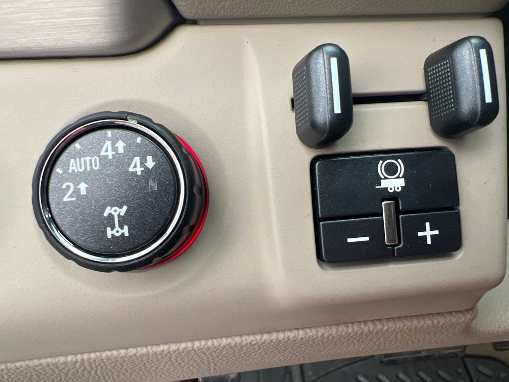 2015 GMC Yukon Image 24