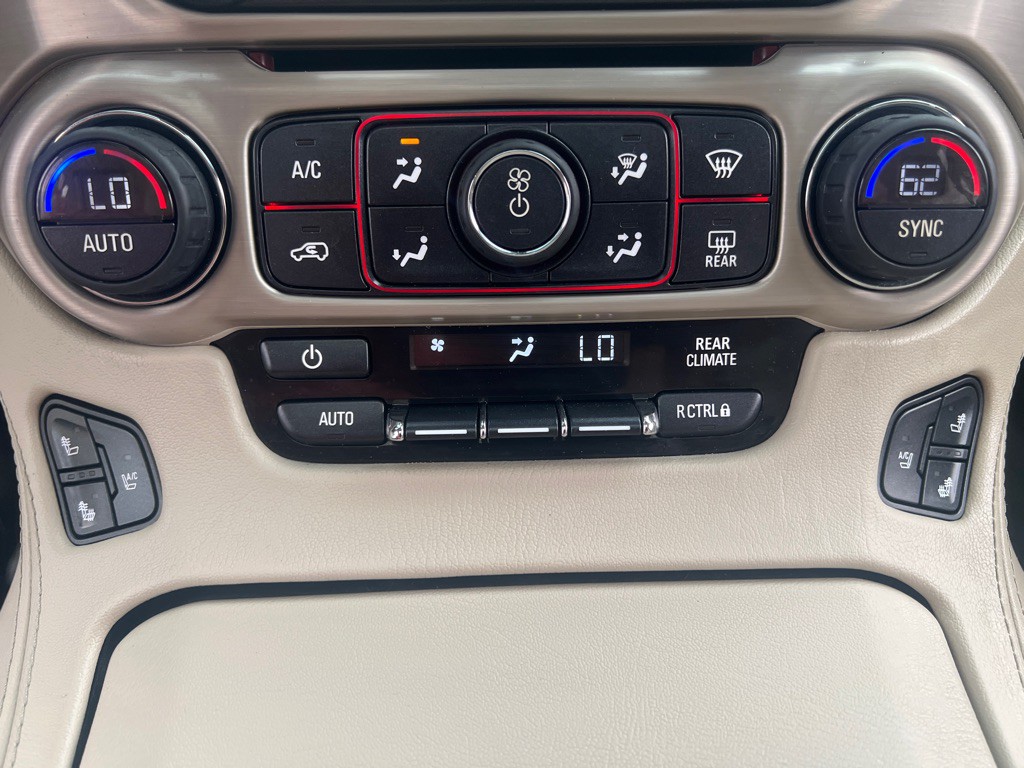 2015 GMC Yukon Image 32