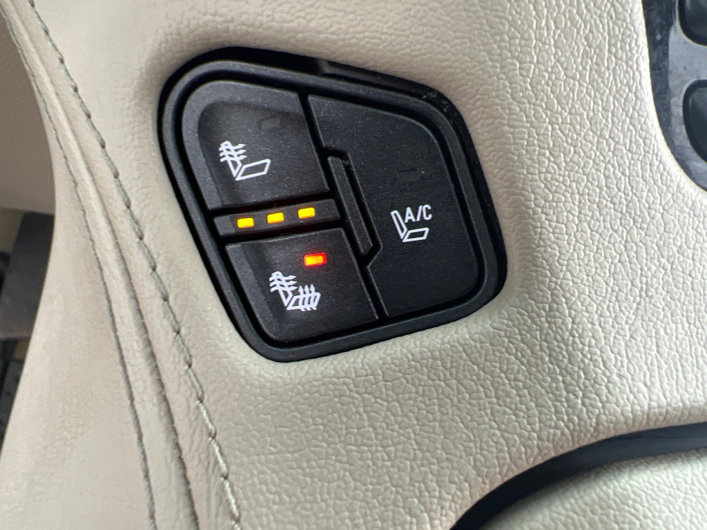 2015 GMC Yukon Image 34