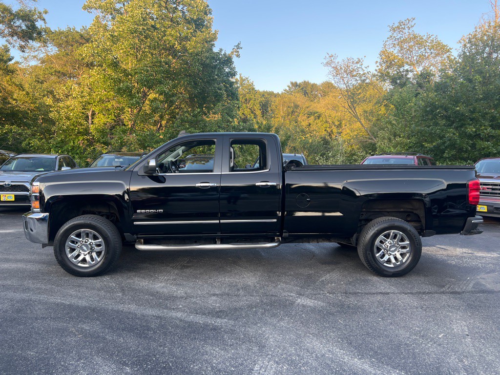 2016 Chevrolet Silverado 1500 Image 2