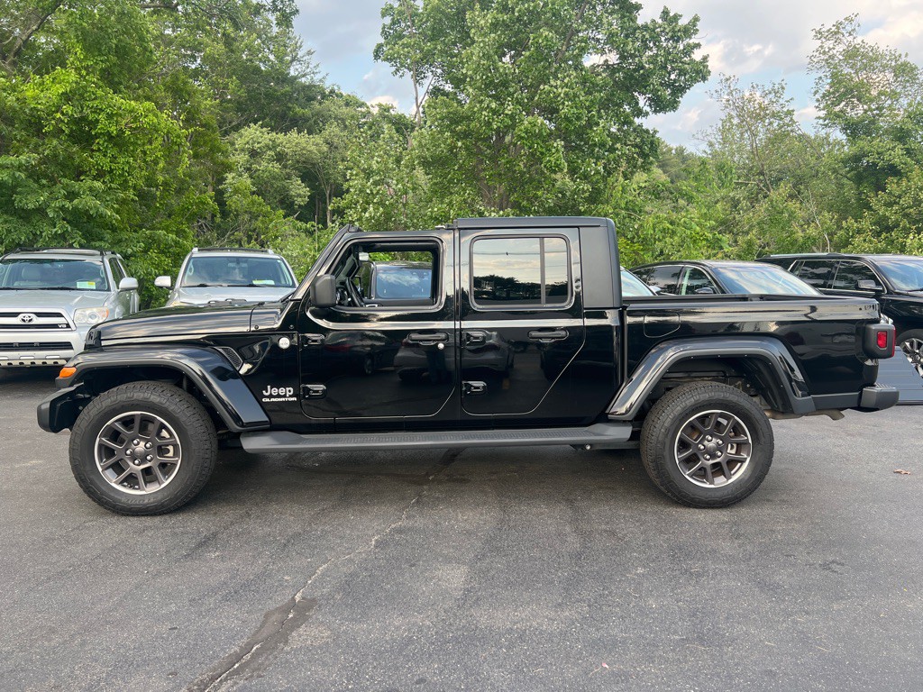 2021 Jeep Gladiator Image 2