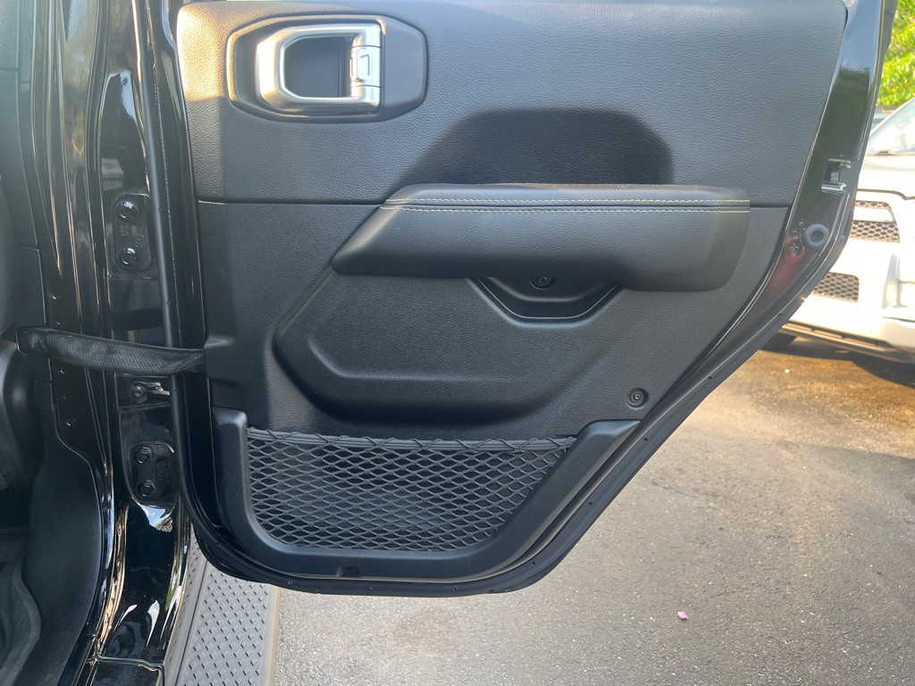 2021 Jeep Gladiator Image 13