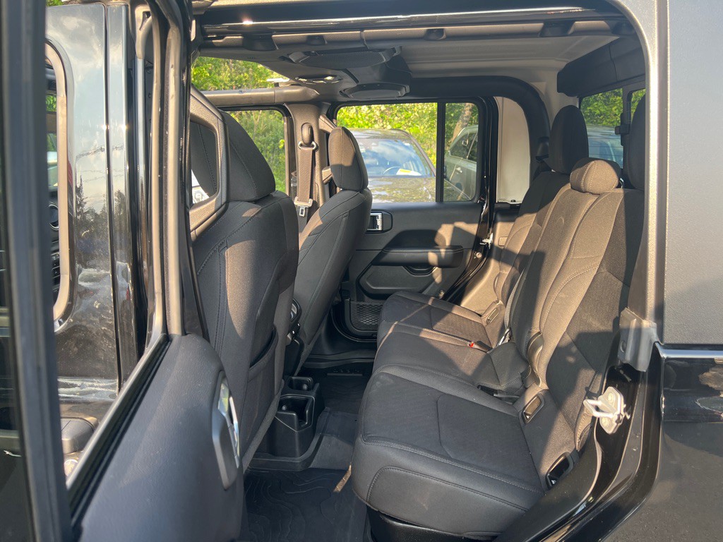 2021 Jeep Gladiator Image 15