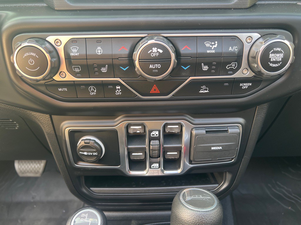 2021 Jeep Gladiator Image 25