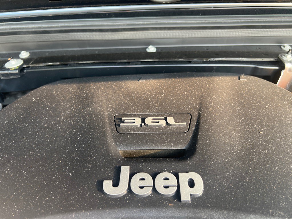 2021 Jeep Gladiator Image 38