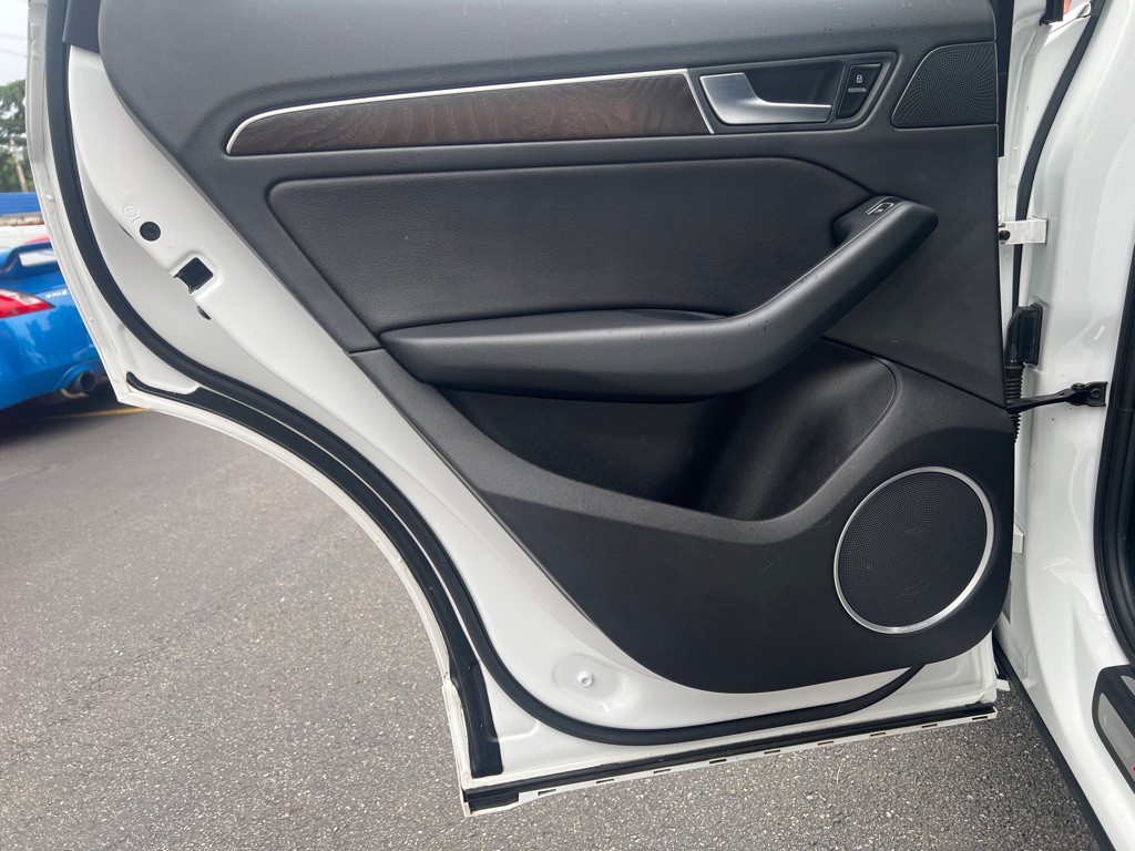 2015 Audi Q5 Image 12
