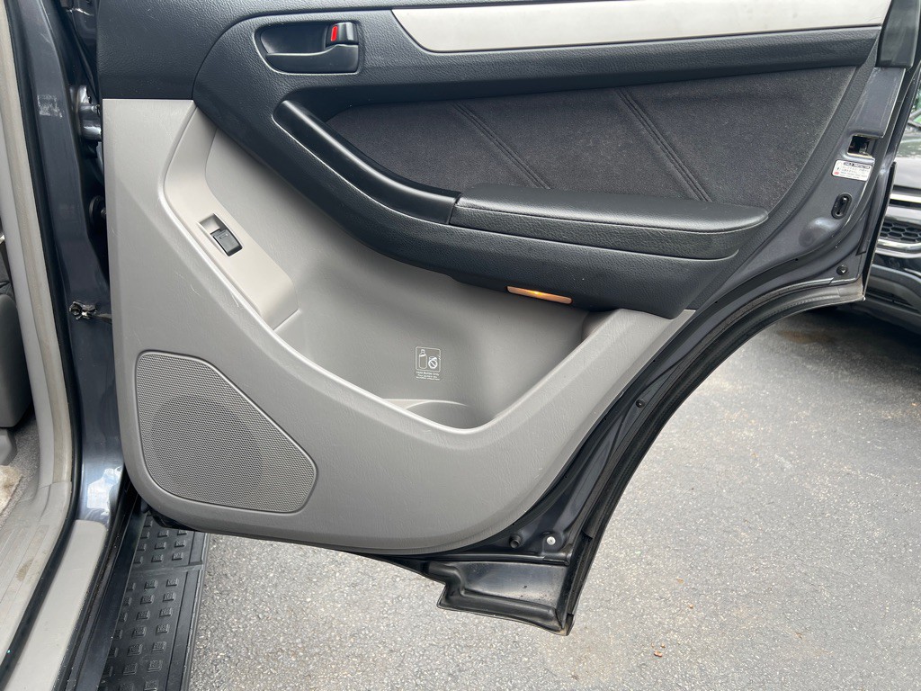 2004 Toyota 4Runner Image 12