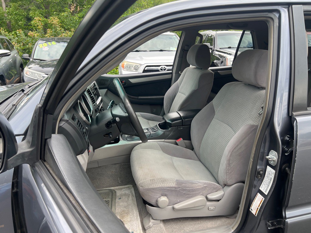 2004 Toyota 4Runner Image 13