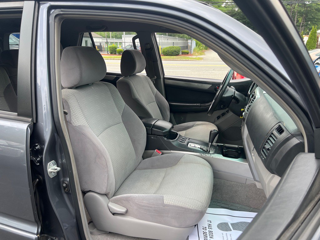 2004 Toyota 4Runner Image 16