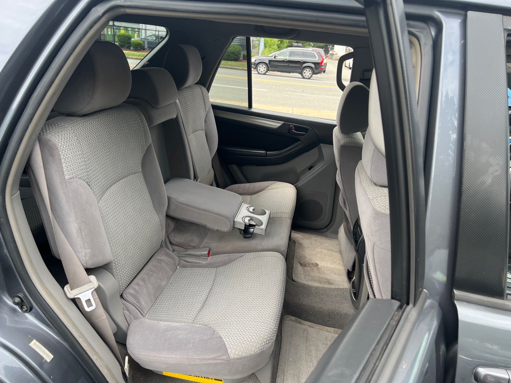 2004 Toyota 4Runner Image 17