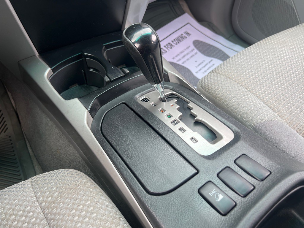 2004 Toyota 4Runner Image 29