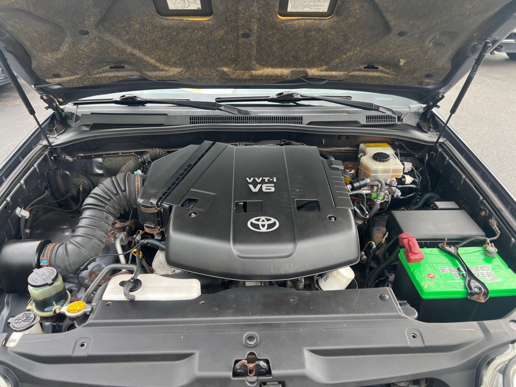 2004 Toyota 4Runner Image 37