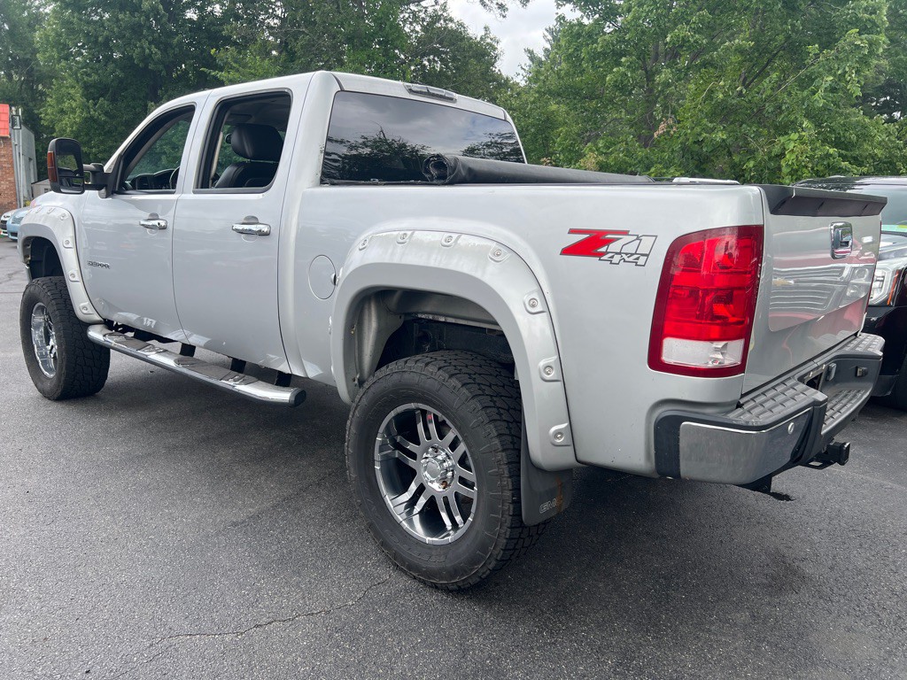 2011 GMC Sierra Image 3