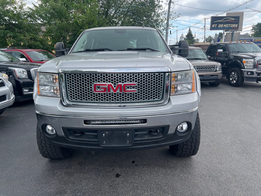 2011 GMC Sierra Image 9