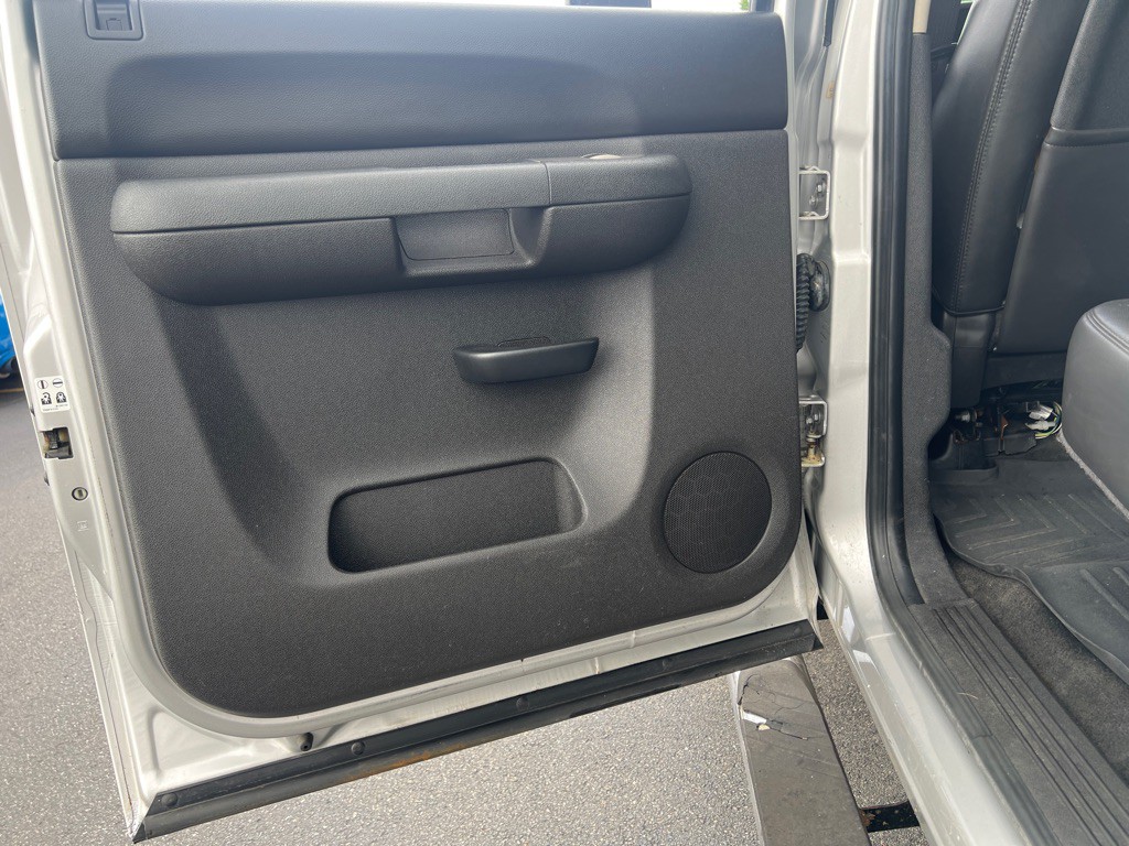 2011 GMC Sierra Image 11