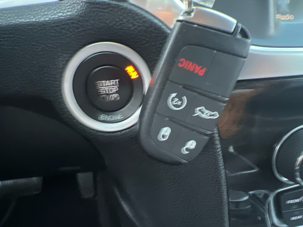 2015 Chrysler 300 Image 21
