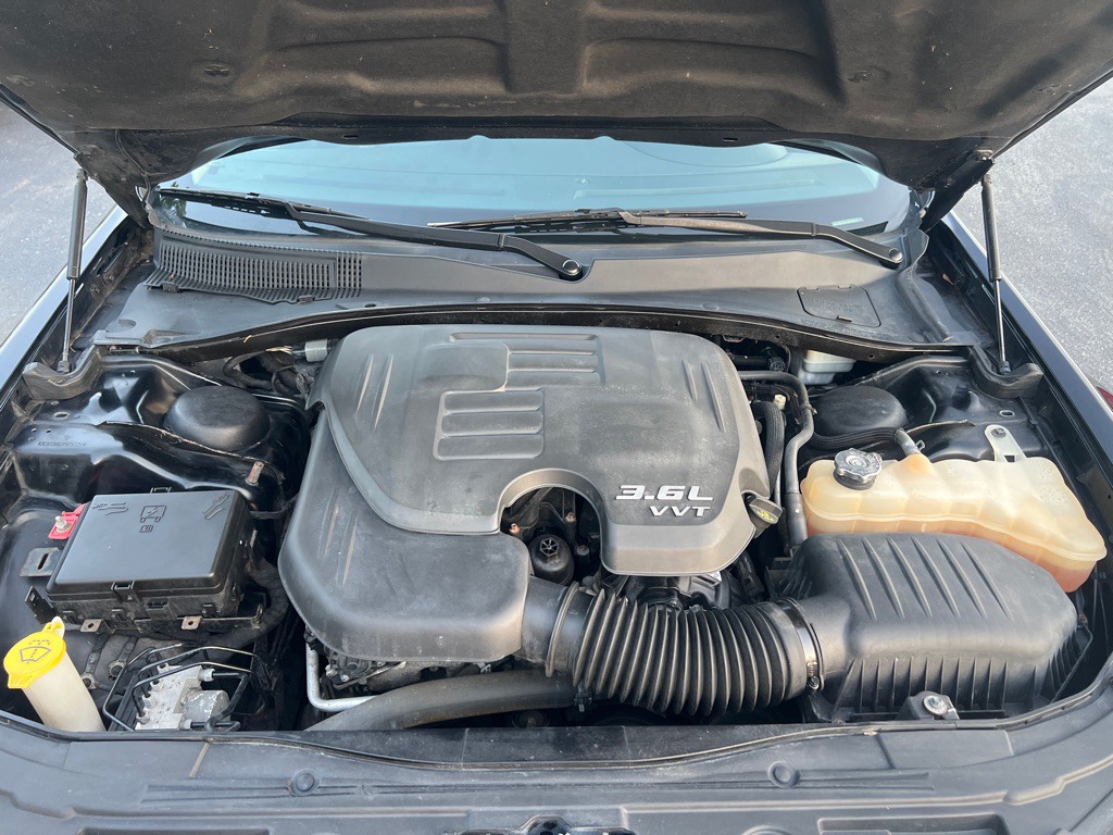 2015 Chrysler 300 Image 35
