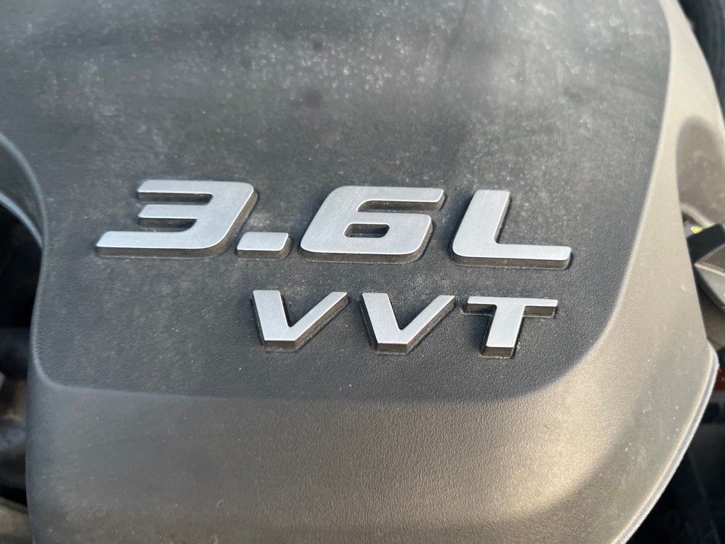 2015 Chrysler 300 Image 36