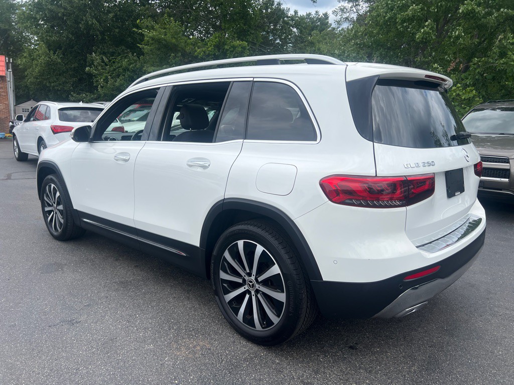 2020 Mercedes-Benz GLB Image 3