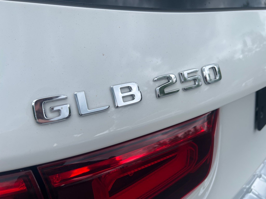 2020 Mercedes-Benz GLB Image 41