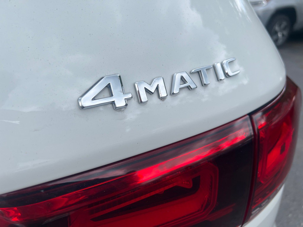 2020 Mercedes-Benz GLB Image 42