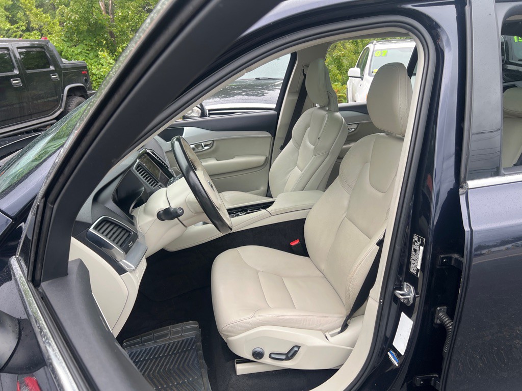 2016 Volvo XC90 Image 14