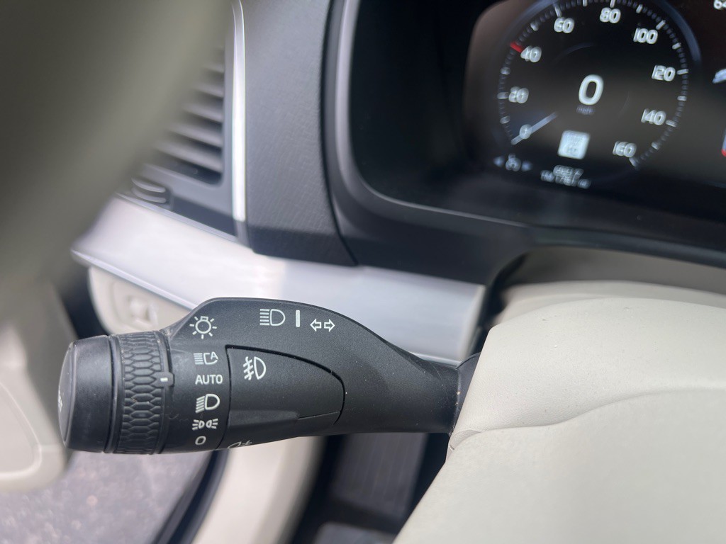 2016 Volvo XC90 Image 19