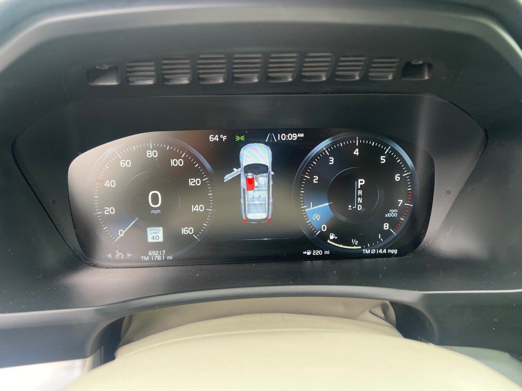 2016 Volvo XC90 Image 27
