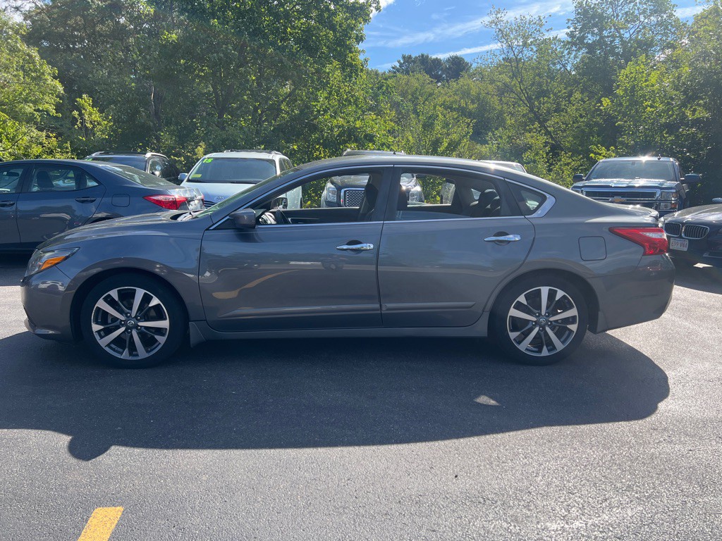 2016 Nissan Altima Image 2