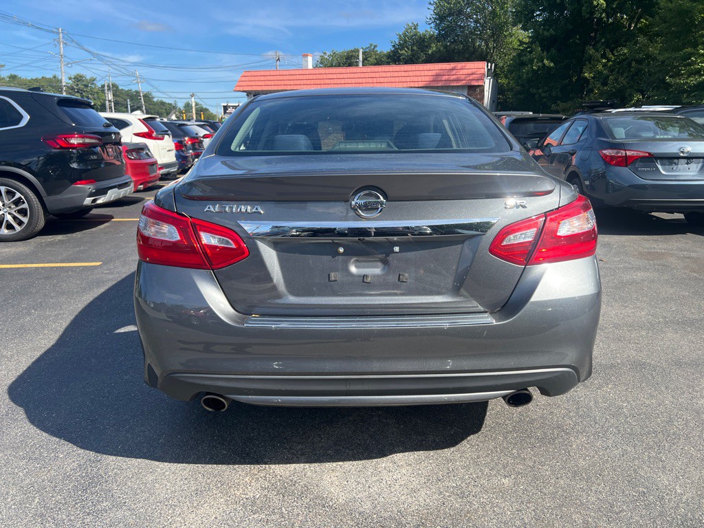 2016 Nissan Altima Image 4
