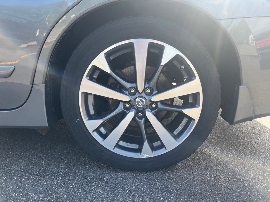 2016 Nissan Altima Image 27