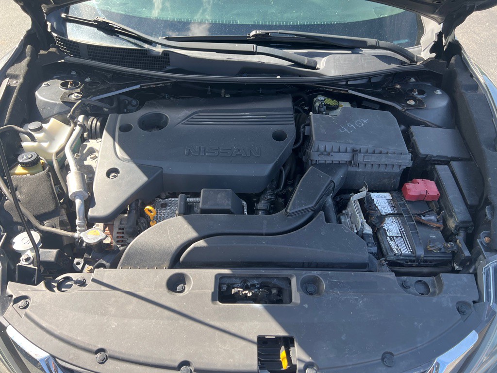 2016 Nissan Altima Image 30