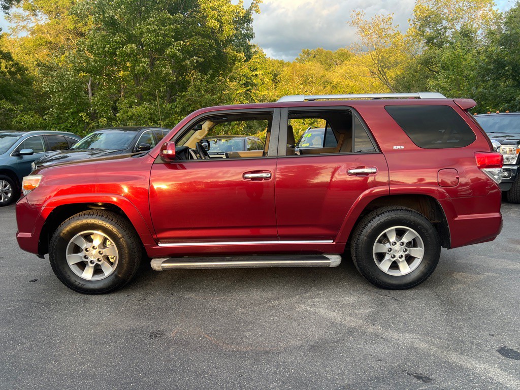 2011 Toyota 4Runner Image 2