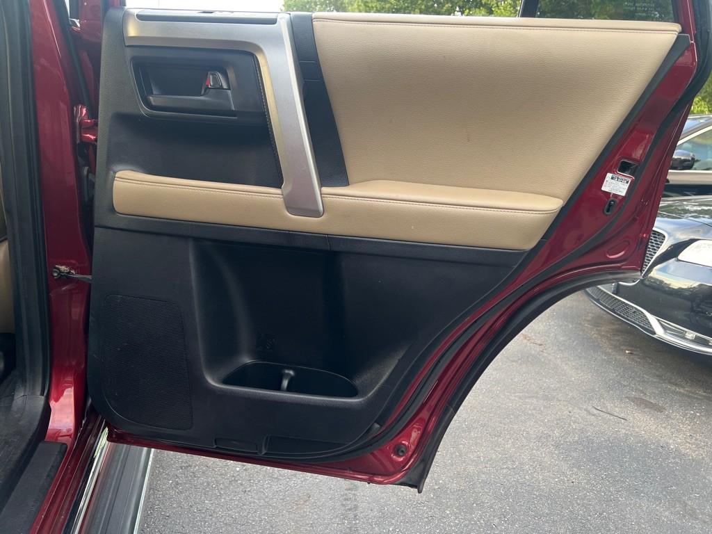 2011 Toyota 4Runner Image 12