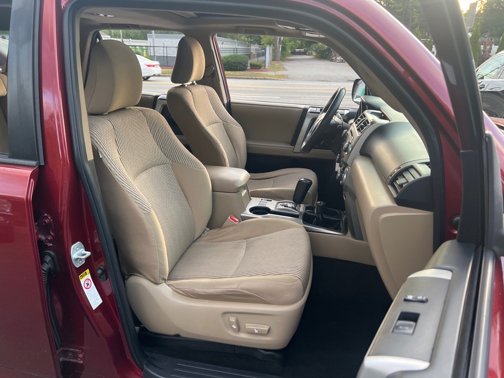 2011 Toyota 4Runner Image 16