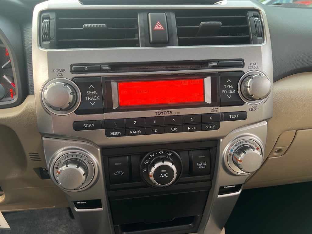 2011 Toyota 4Runner Image 27